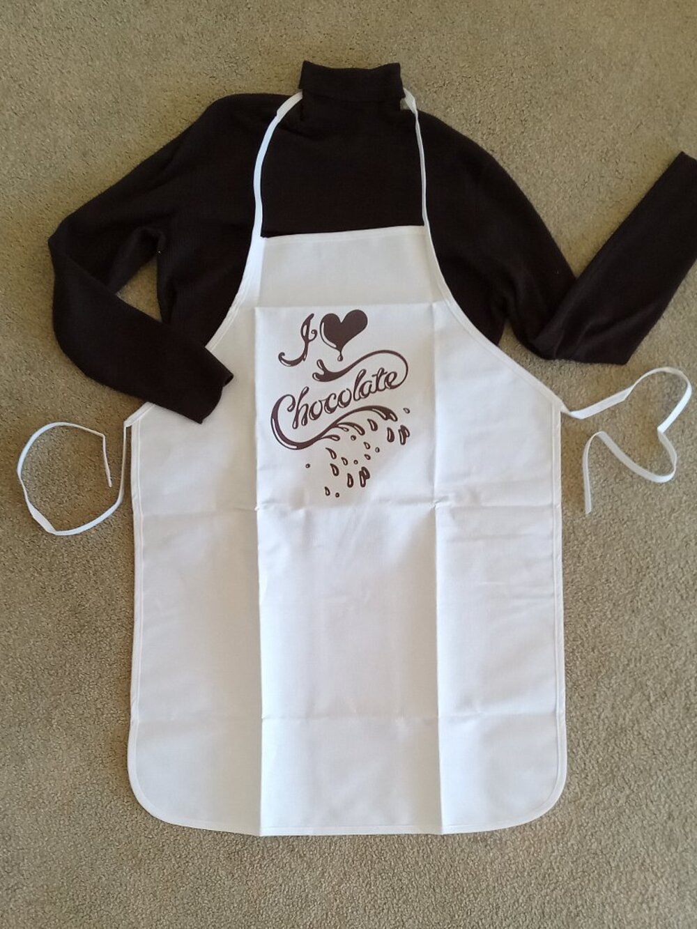 "I Love Chocolate" Crisp, White NWOT Apron